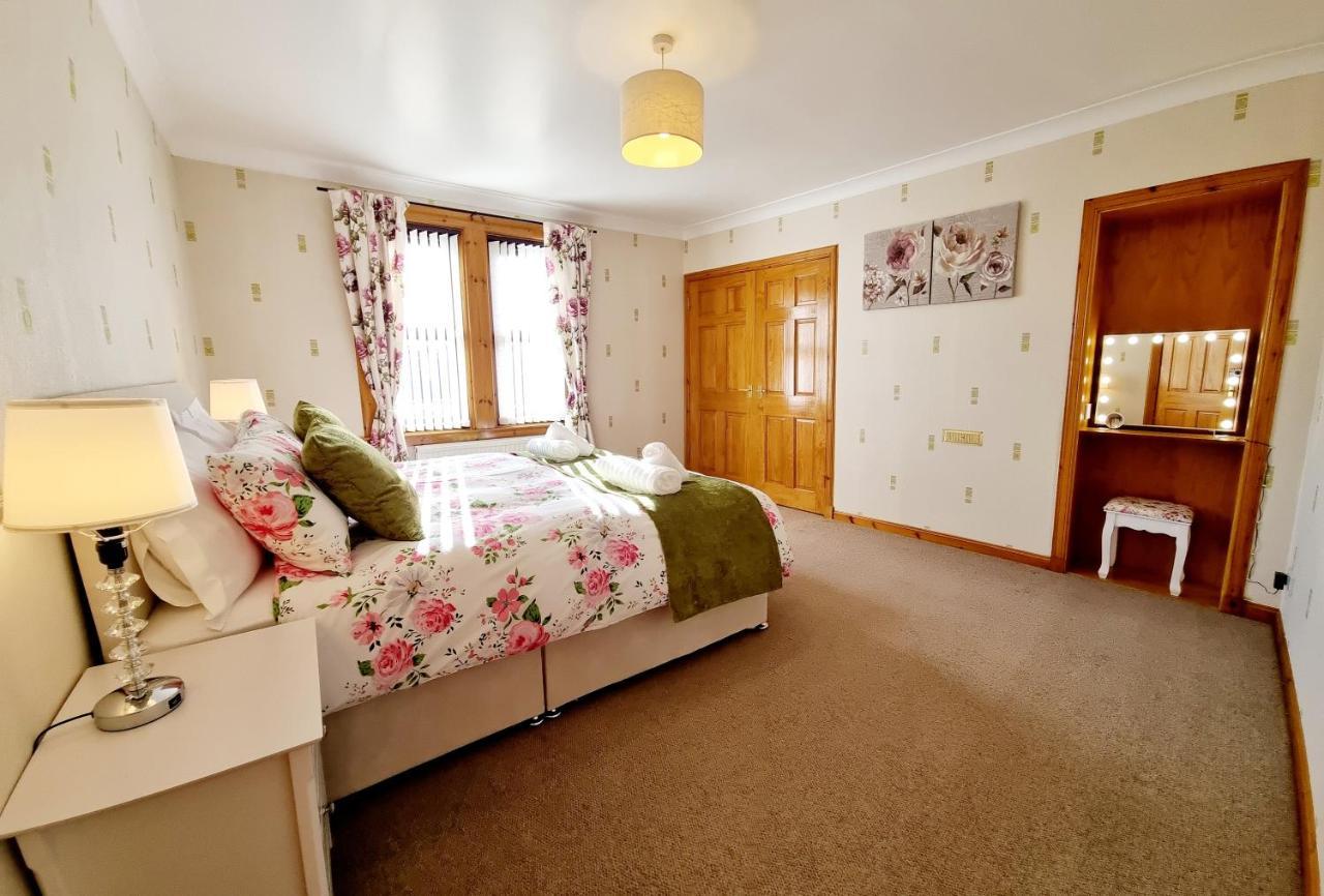 Inverness City 3 Bedroom House Free Parking Exterior photo